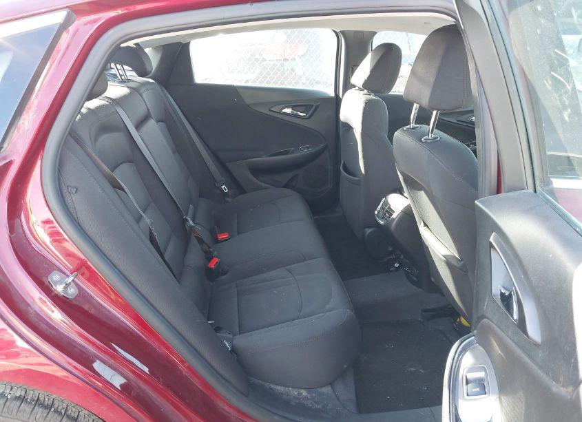 Photo 8 of 2018 Chevrolet Malibu LT (VIN 1G1ZD5STXJF268917)