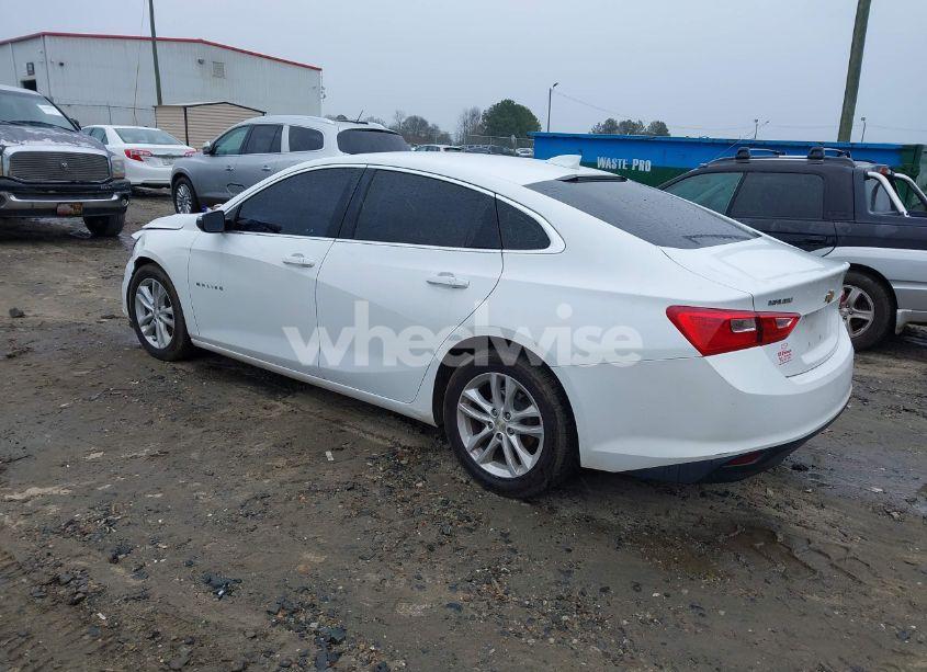 Photo 3 of 2018 Chevrolet Malibu LT (VIN 1G1ZD5STXJF270991)