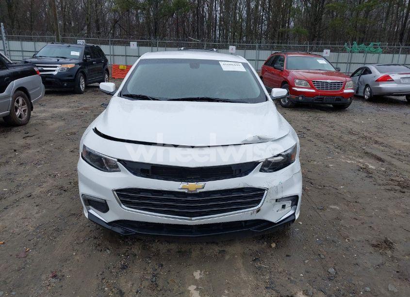 Photo 6 of 2018 Chevrolet Malibu LT (VIN 1G1ZD5STXJF270991)