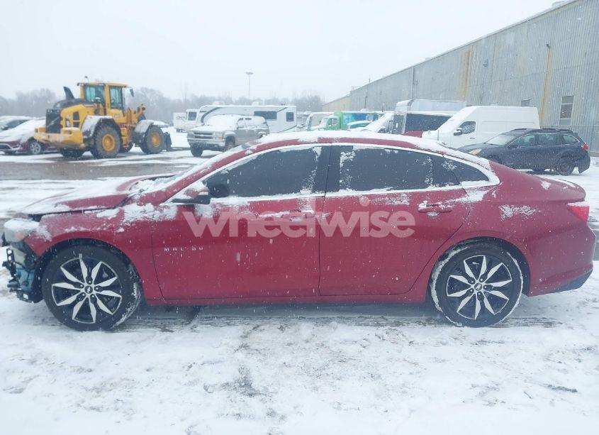 Photo 15 of 2018 Chevrolet Malibu LT (VIN 1G1ZD5STXJF281800)