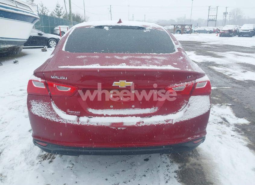 Photo 17 of 2018 Chevrolet Malibu LT (VIN 1G1ZD5STXJF281800)