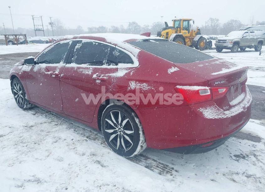 Photo 3 of 2018 Chevrolet Malibu LT (VIN 1G1ZD5STXJF281800)