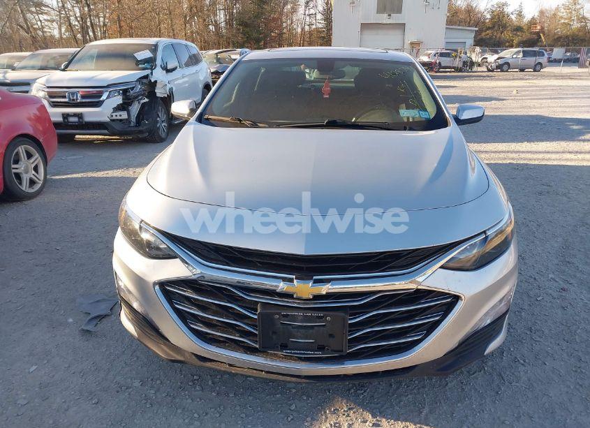 Photo 12 of 2019 Chevrolet Malibu LT (VIN 1G1ZD5STXKF107386)