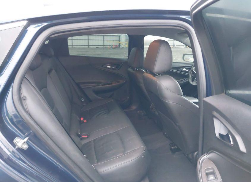 Photo 8 of 2019 Chevrolet Malibu LT (VIN 1G1ZD5STXKF107422)