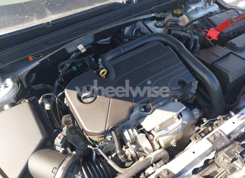 Photo 10 of 2019 Chevrolet Malibu LT (VIN 1G1ZD5STXKF108408)