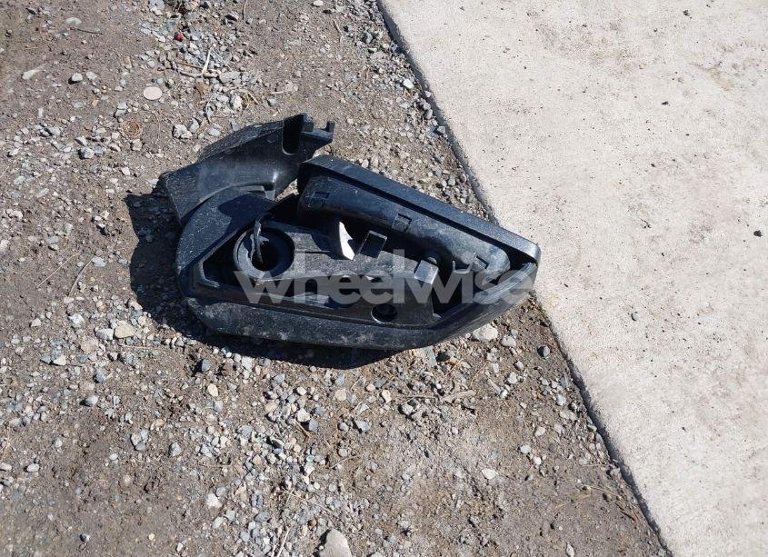 Photo 12 of 2019 Chevrolet Malibu LT (VIN 1G1ZD5STXKF108408)