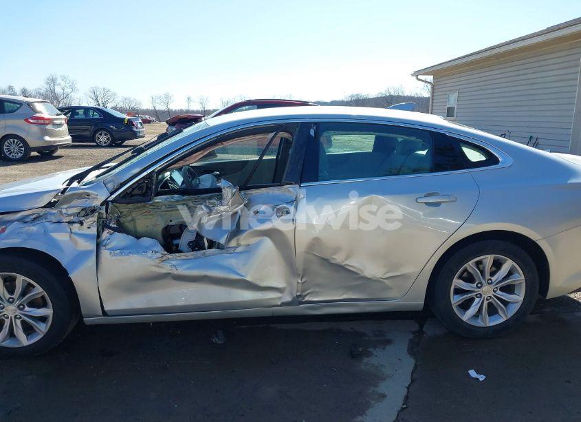 Photo 15 of 2019 Chevrolet Malibu LT (VIN 1G1ZD5STXKF108408)