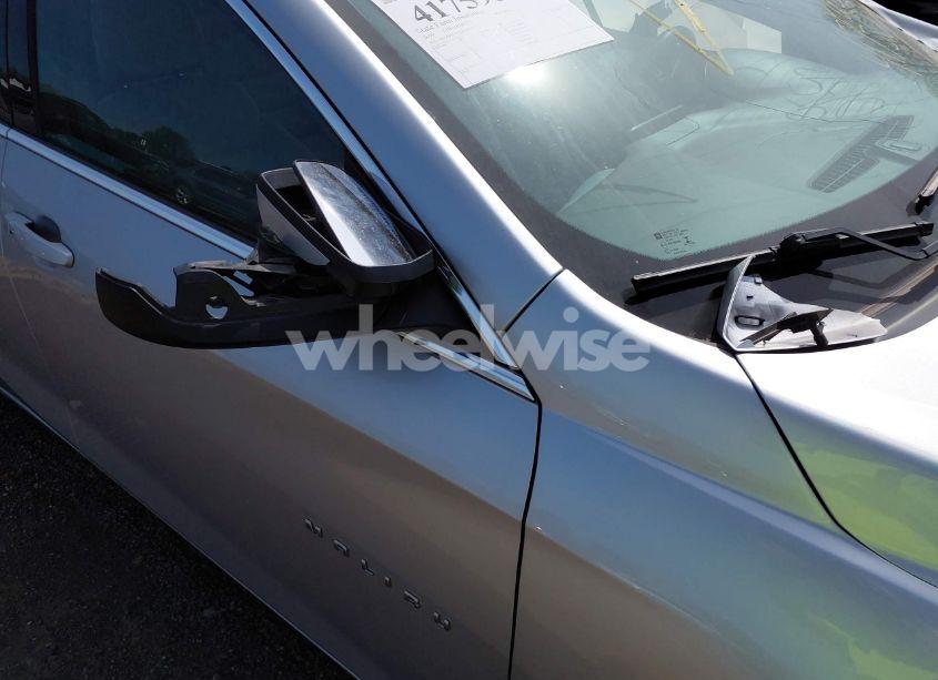 Photo 18 of 2019 Chevrolet Malibu LT (VIN 1G1ZD5STXKF108408)