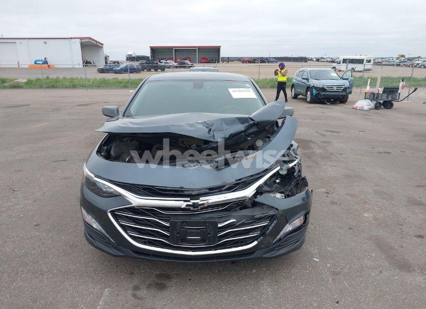 Photo 12 of 2019 Chevrolet Malibu LT (VIN 1G1ZD5STXKF136256)