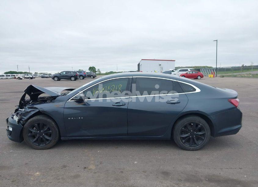 Photo 14 of 2019 Chevrolet Malibu LT (VIN 1G1ZD5STXKF136256)