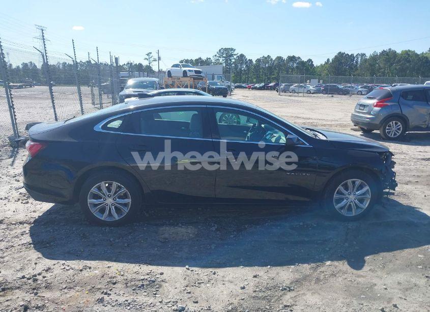 Photo 13 of 2019 Chevrolet Malibu LT (VIN 1G1ZD5STXKF138220)