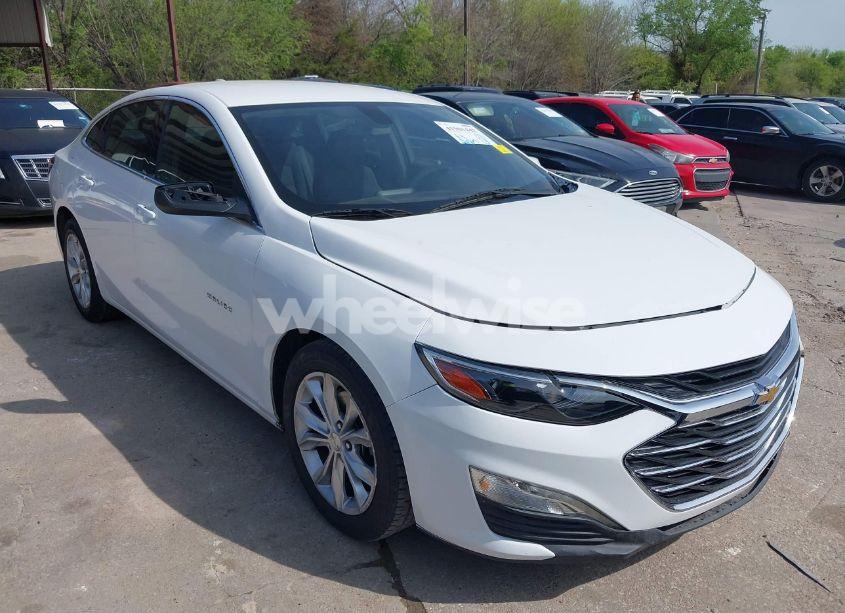 2019 Chevrolet Malibu LT (VIN 1G1ZD5STXKF146723) main photo