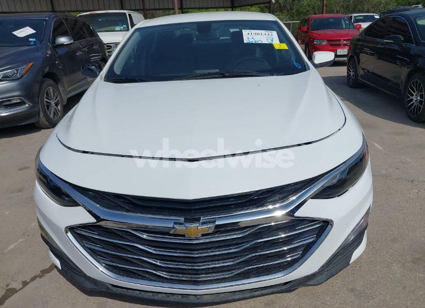 Photo 12 of 2019 Chevrolet Malibu LT (VIN 1G1ZD5STXKF146723)