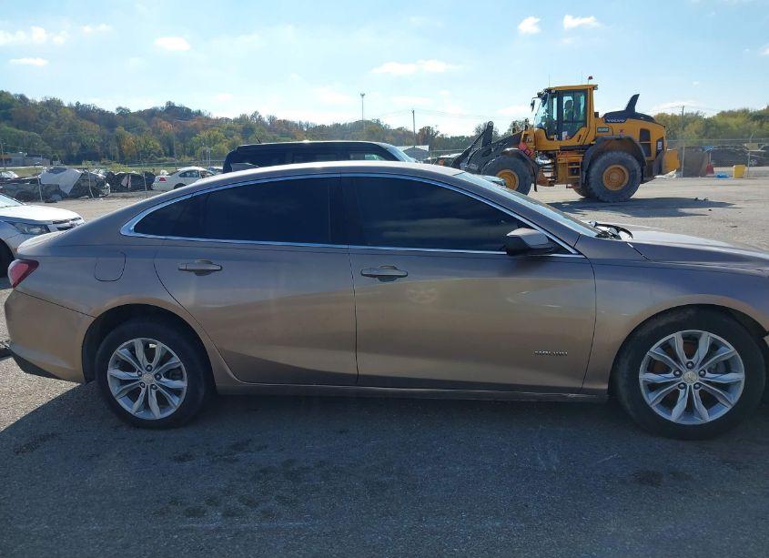 Photo 13 of 2019 Chevrolet Malibu LT (VIN 1G1ZD5STXKF149301)