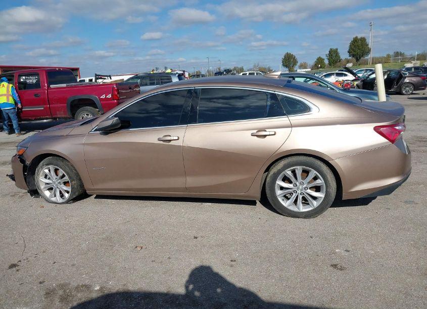 Photo 14 of 2019 Chevrolet Malibu LT (VIN 1G1ZD5STXKF149301)