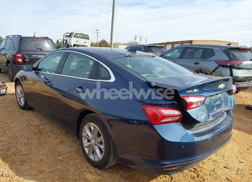 Photo 3 of 2019 Chevrolet Malibu LT (VIN 1G1ZD5STXKF153137)