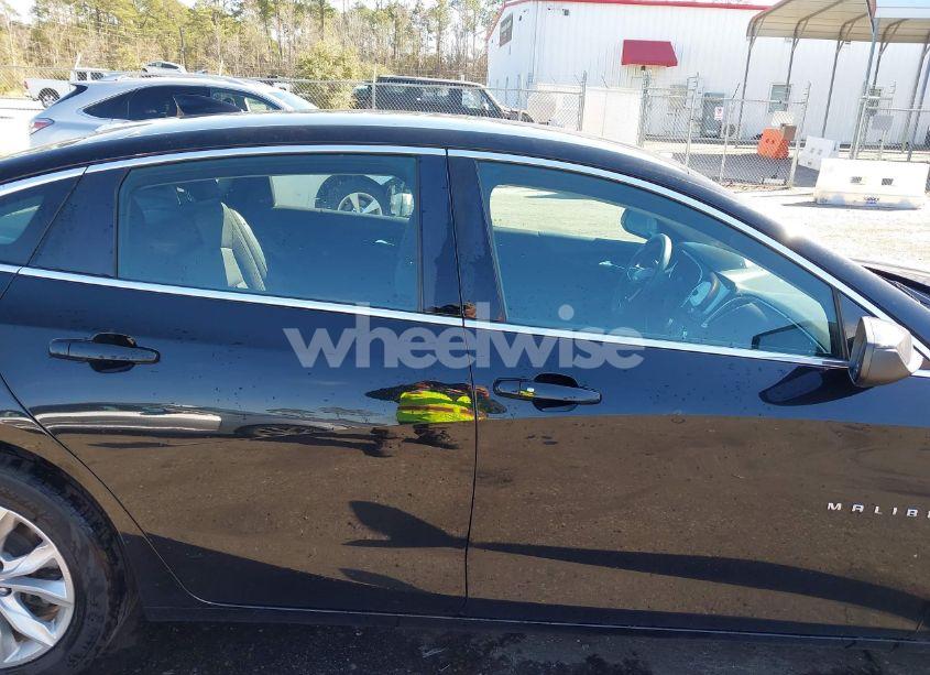 Photo 13 of 2019 Chevrolet Malibu LT (VIN 1G1ZD5STXKF159567)