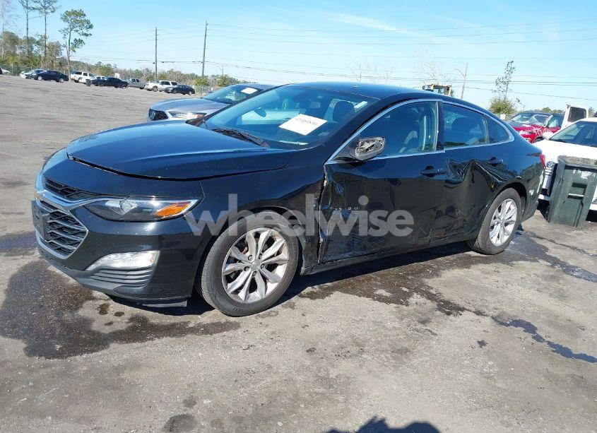 Photo 2 of 2019 Chevrolet Malibu LT (VIN 1G1ZD5STXKF159567)