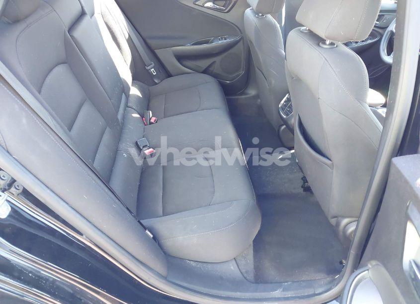 Photo 8 of 2019 Chevrolet Malibu LT (VIN 1G1ZD5STXKF159567)