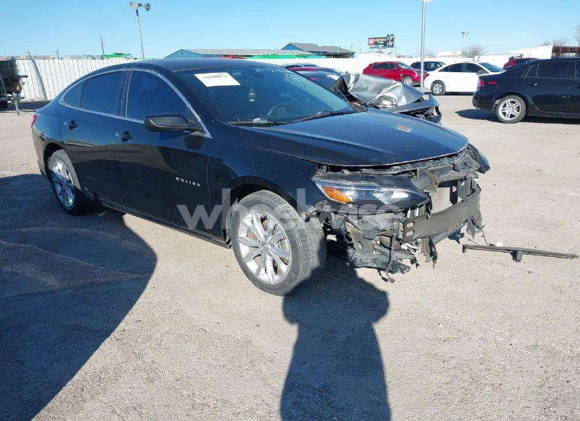 2019 Chevrolet Malibu LT (VIN 1G1ZD5STXKF161979) main photo