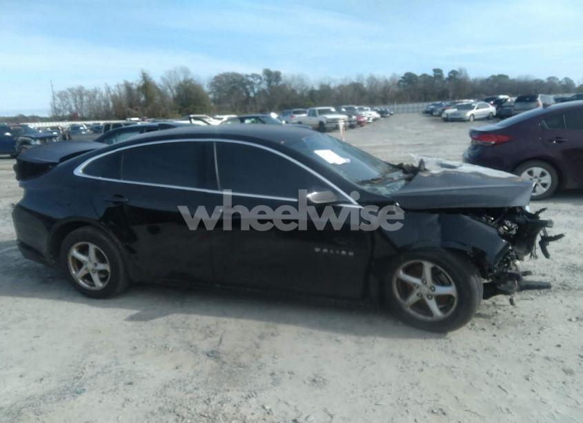 Photo 12 of 2019 Chevrolet Malibu LT (VIN 1G1ZD5STXKF162579)