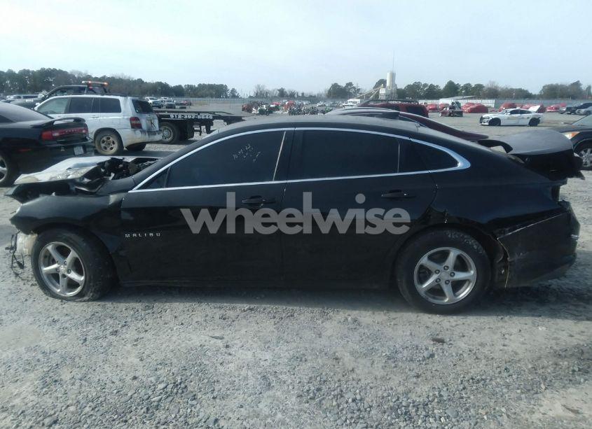 Photo 13 of 2019 Chevrolet Malibu LT (VIN 1G1ZD5STXKF162579)