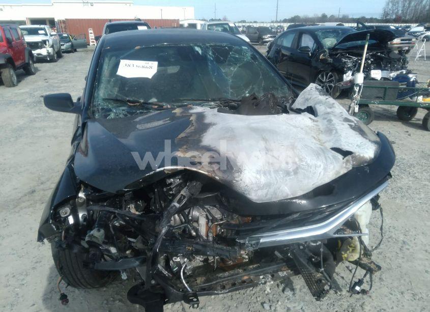 Photo 6 of 2019 Chevrolet Malibu LT (VIN 1G1ZD5STXKF162579)