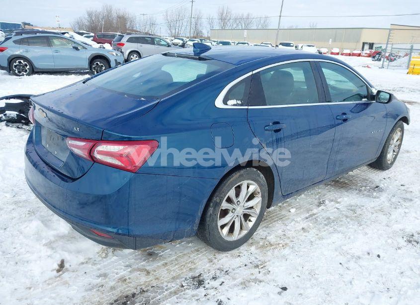 Photo 4 of 2019 Chevrolet Malibu LT (VIN 1G1ZD5STXKF168561)