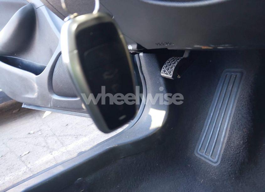 Photo 11 of 2019 Chevrolet Malibu LT (VIN 1G1ZD5STXKF177776)