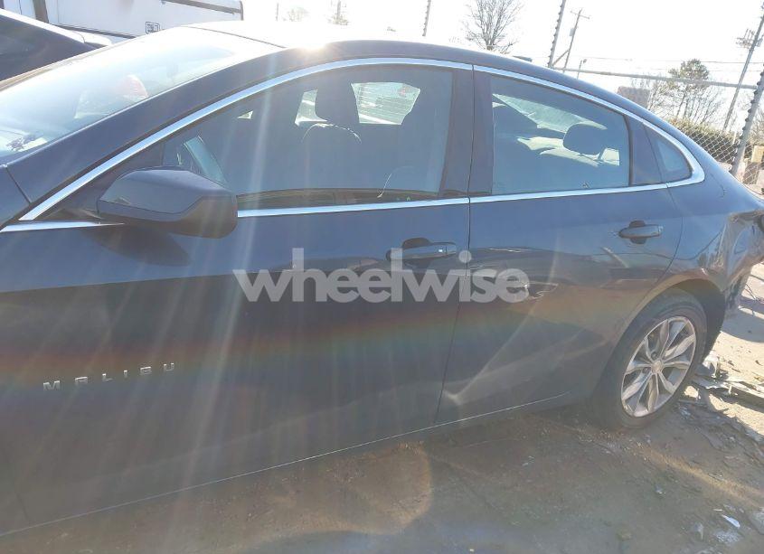 Photo 14 of 2019 Chevrolet Malibu LT (VIN 1G1ZD5STXKF177776)