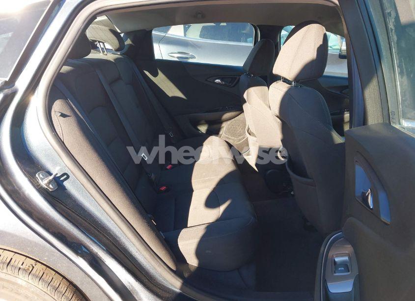 Photo 8 of 2019 Chevrolet Malibu LT (VIN 1G1ZD5STXKF177776)