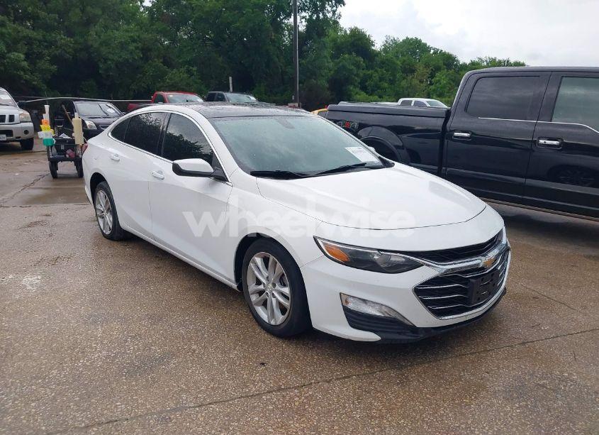 2019 Chevrolet Malibu LT (VIN 1G1ZD5STXKF180483) main photo