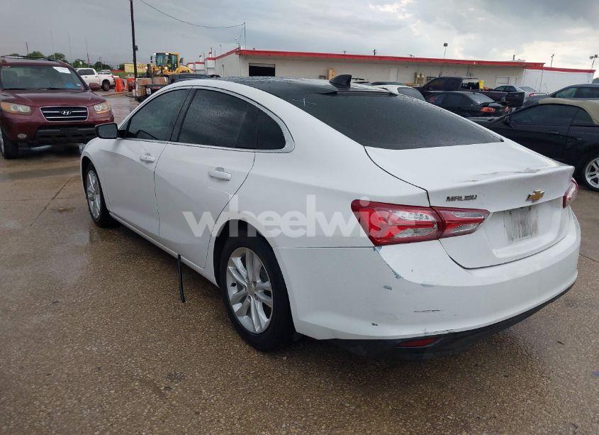 Photo 3 of 2019 Chevrolet Malibu LT (VIN 1G1ZD5STXKF180483)