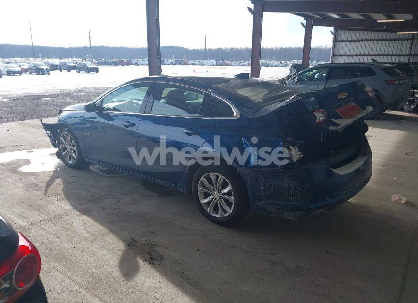 Photo 3 of 2019 Chevrolet Malibu LT (VIN 1G1ZD5STXKF193783)