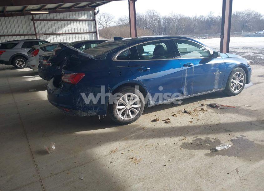 Photo 4 of 2019 Chevrolet Malibu LT (VIN 1G1ZD5STXKF193783)