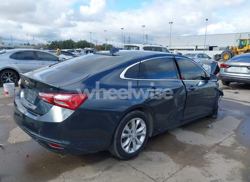 Photo 4 of 2020 Chevrolet Malibu FWD LT (VIN 1G1ZD5STXLF007919)