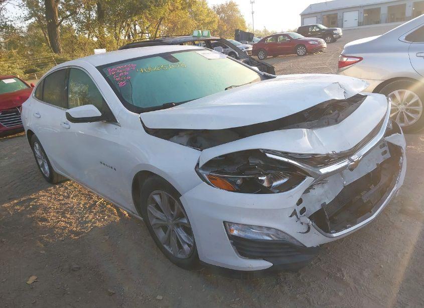 2020 Chevrolet Malibu FWD LT (VIN 1G1ZD5STXLF010688) main photo
