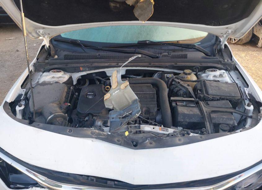 Photo 10 of 2020 Chevrolet Malibu FWD LT (VIN 1G1ZD5STXLF010688)