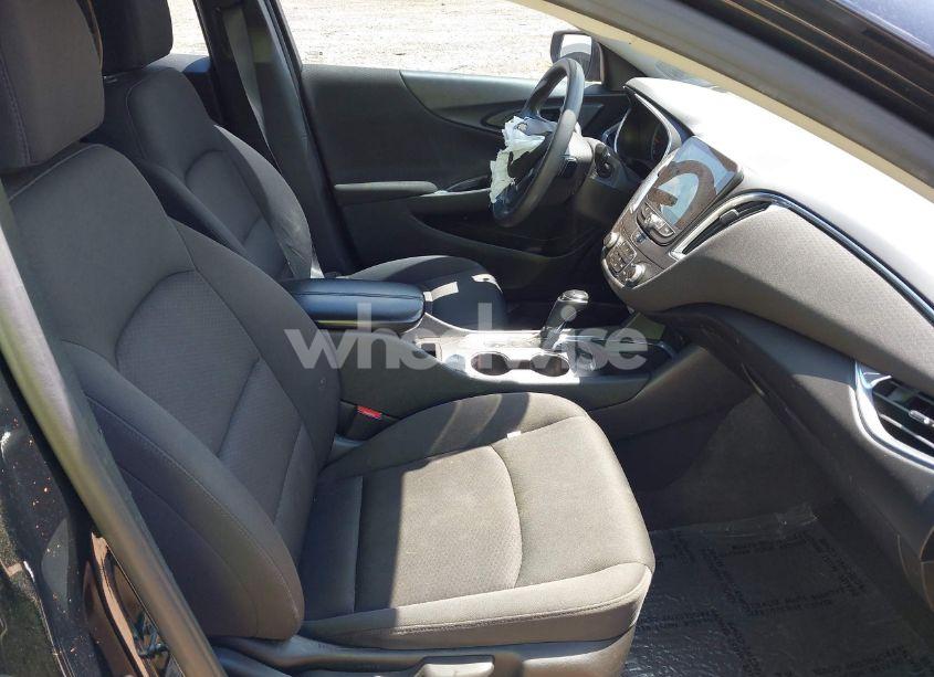 Photo 5 of 2020 Chevrolet Malibu FWD LT (VIN 1G1ZD5STXLF011419)