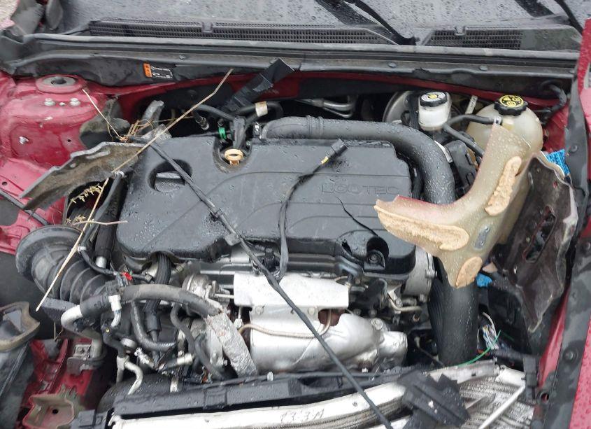 Photo 10 of 2020 Chevrolet Malibu FWD LT (VIN 1G1ZD5STXLF014790)