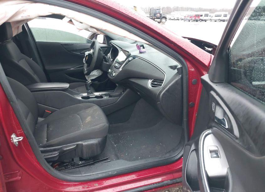 Photo 5 of 2020 Chevrolet Malibu FWD LT (VIN 1G1ZD5STXLF014790)