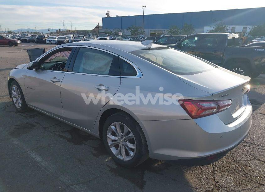 Photo 3 of 2020 Chevrolet Malibu FWD LT (VIN 1G1ZD5STXLF017527)