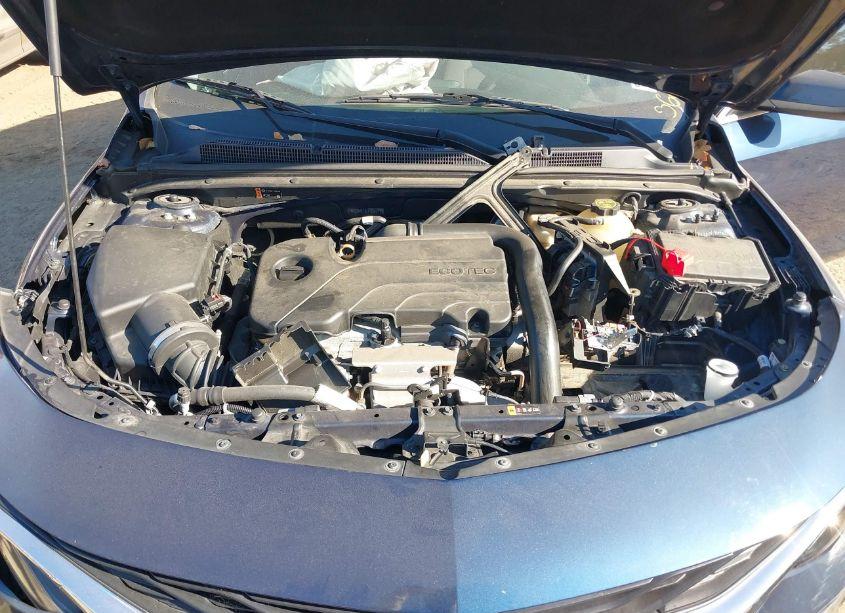 Photo 10 of 2020 Chevrolet Malibu FWD LT (VIN 1G1ZD5STXLF025711)