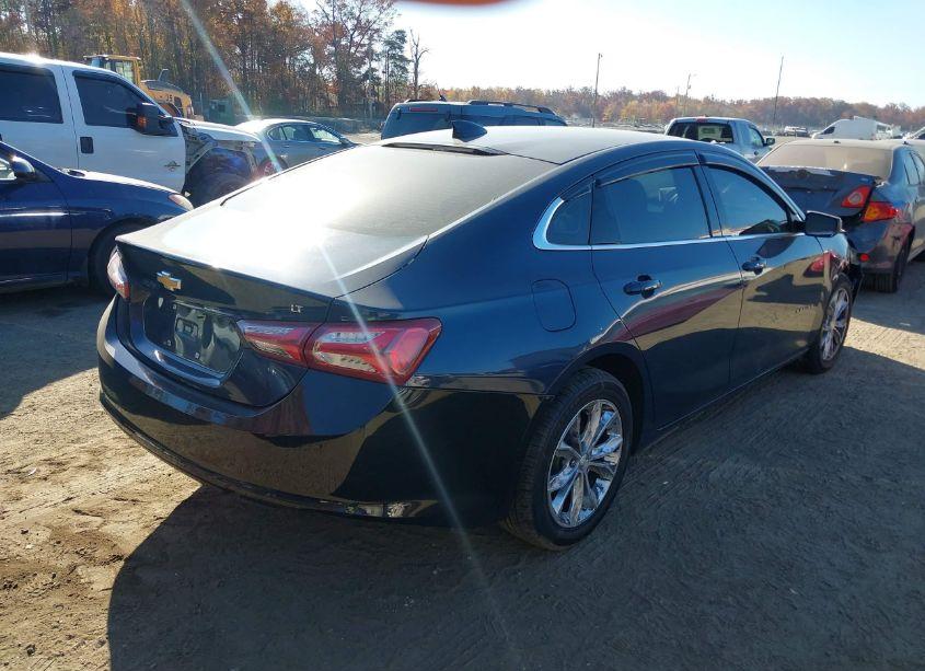 Photo 4 of 2020 Chevrolet Malibu FWD LT (VIN 1G1ZD5STXLF025711)