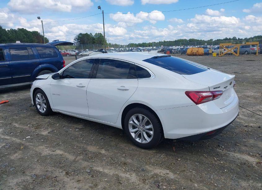 Photo 3 of 2020 Chevrolet Malibu FWD LT (VIN 1G1ZD5STXLF032335)