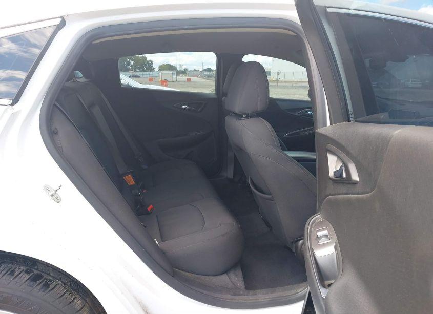 Photo 8 of 2020 Chevrolet Malibu FWD LT (VIN 1G1ZD5STXLF032335)