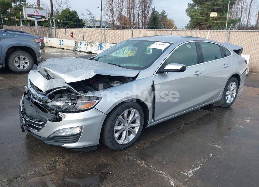 Photo 2 of 2020 Chevrolet Malibu FWD LT (VIN 1G1ZD5STXLF041245)