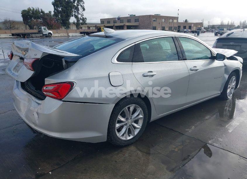Photo 4 of 2020 Chevrolet Malibu FWD LT (VIN 1G1ZD5STXLF041245)