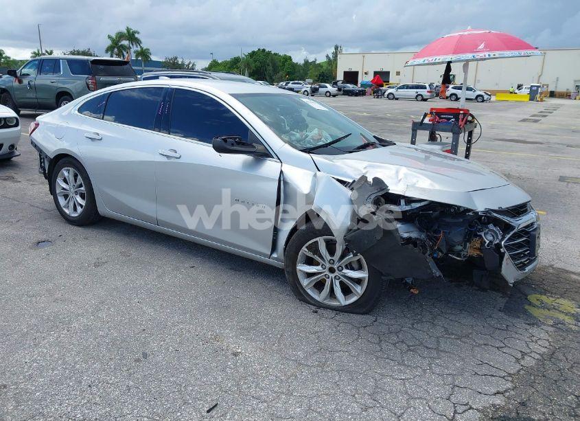 2020 Chevrolet Malibu FWD LT (VIN 1G1ZD5STXLF054948) main photo