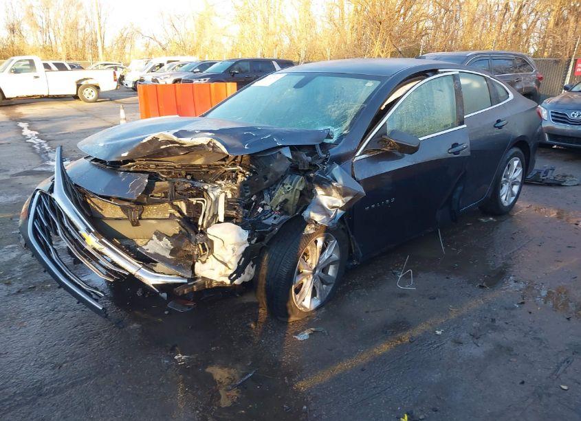 Photo 2 of 2020 Chevrolet Malibu FWD LT (VIN 1G1ZD5STXLF054979)